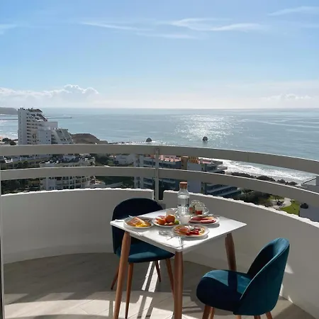 Apartment The View - Modern 1 Bed Flat Beachfront