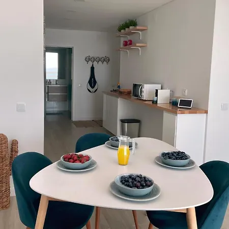 Apartment The View - Modern 1 Bed Flat Beachfront *