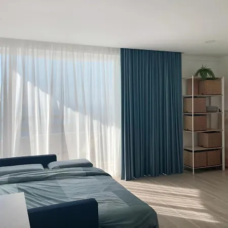 Apartment The View - Modern 1 Bed Flat Beachfront Portimao